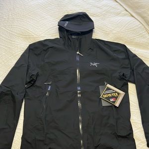 NWT ARCTERYX men’s large gore tex jacket
